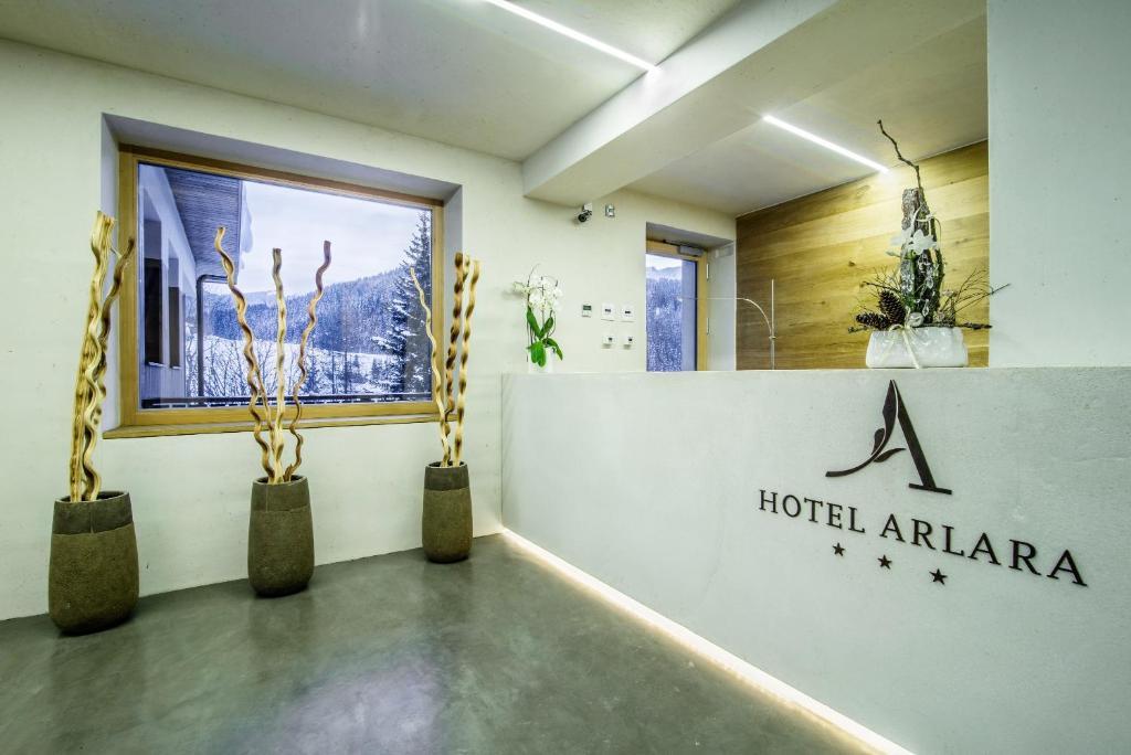 Hotel Arlara Корвара ин Бадия Екстериор снимка