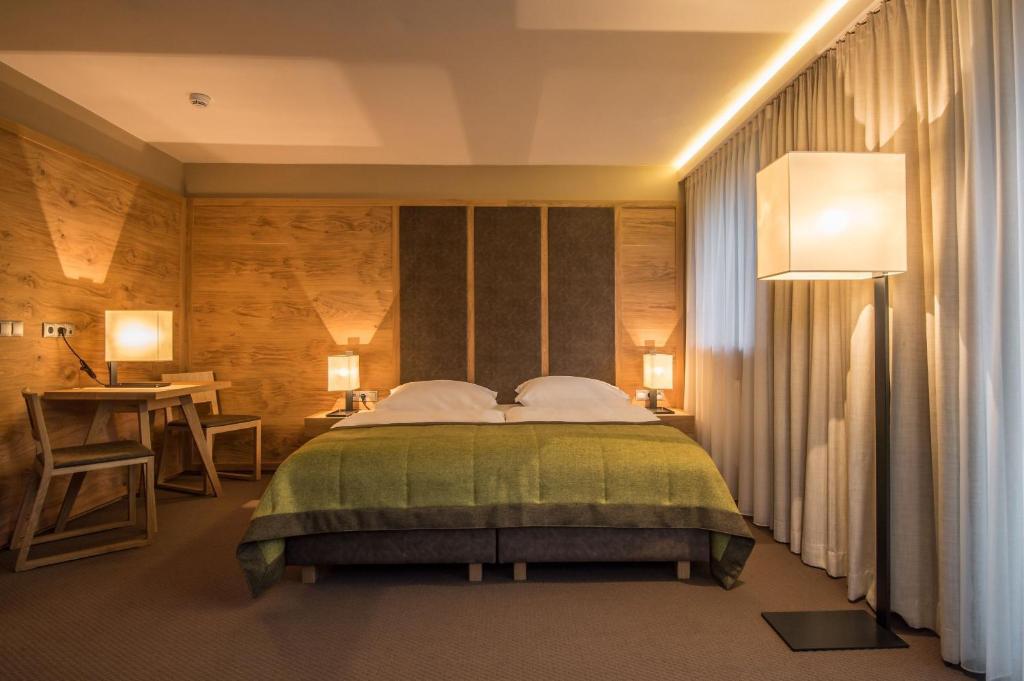 Hotel Arlara Корвара ин Бадия Стая снимка