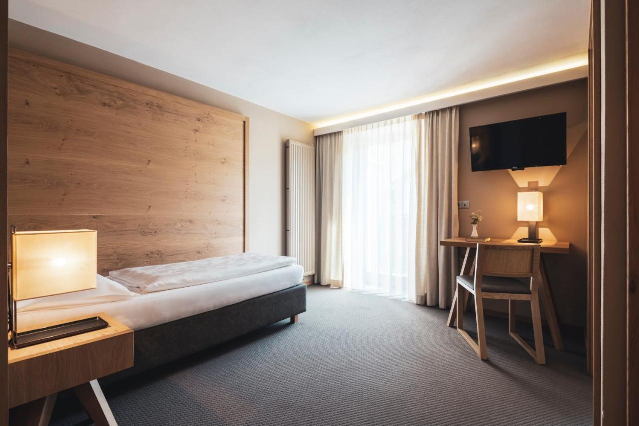 Hotel Arlara Корвара ин Бадия Екстериор снимка